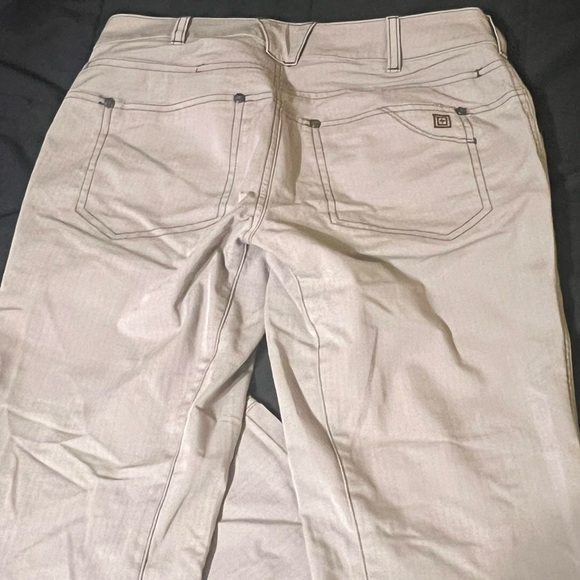5.11 tactical series khaki pant size 8. - Picture 7 of 10